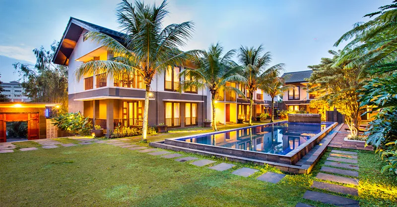 Dekat Wisata Hits! 6 Penginapan di Tawangmangu Paling Strategis Dekat Air Terjun Grojogan Sewu, Hemat Waktu Jelajah!