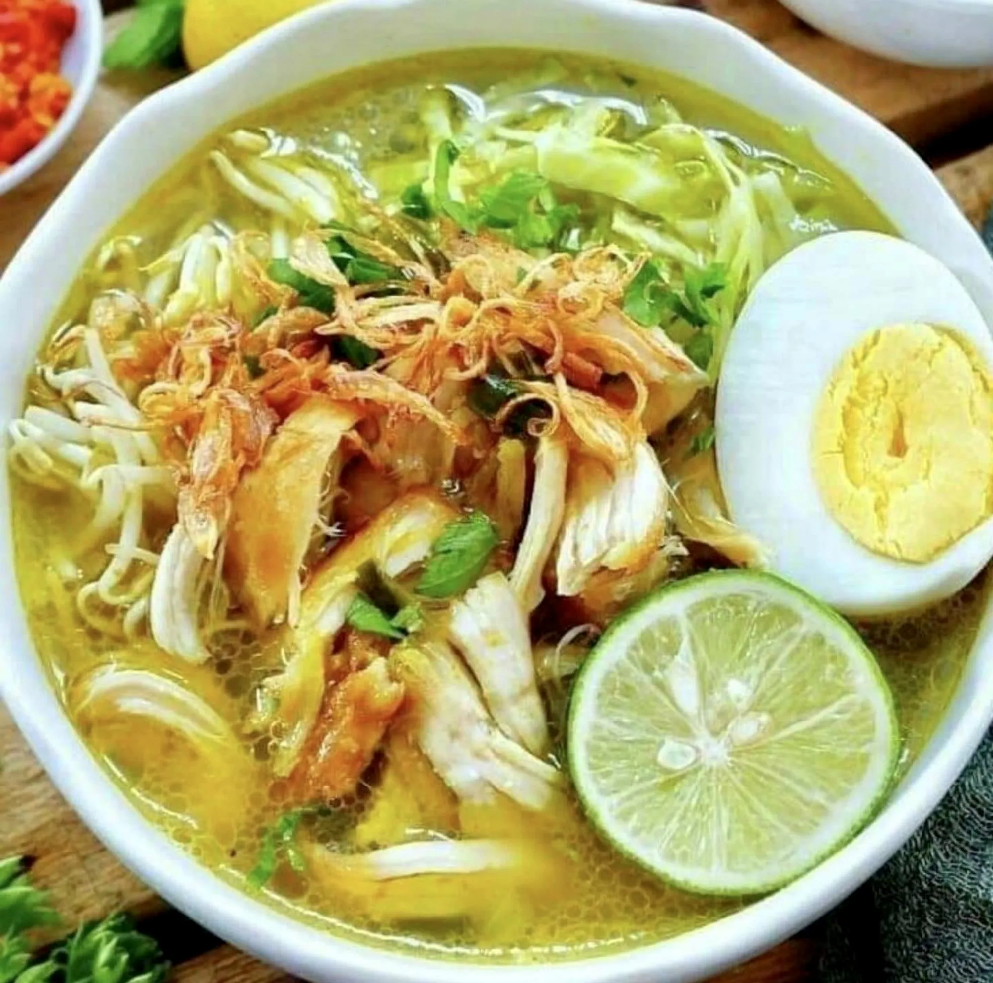 Hangatnya Soto & Bakso di Tawangmangu: 5 Warung Wajib Coba Saat Dingin Menyerang!