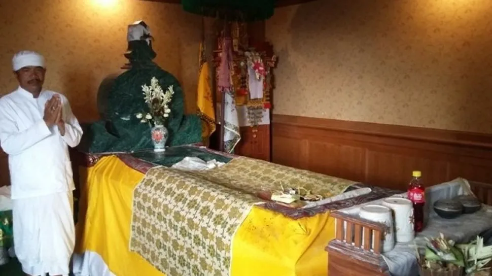 Jelajah Karanganyar: Dari Puncak Candi Megah hingga Makam Raja-Raja yang Keramat!