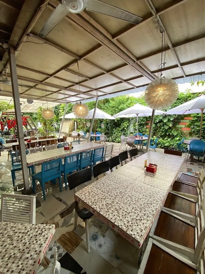 Nikmati Kuliner Khas Solo Tanpa Keluar Hotel! Sensasi Rasa di Restoran Bintang 4 Terbaik.