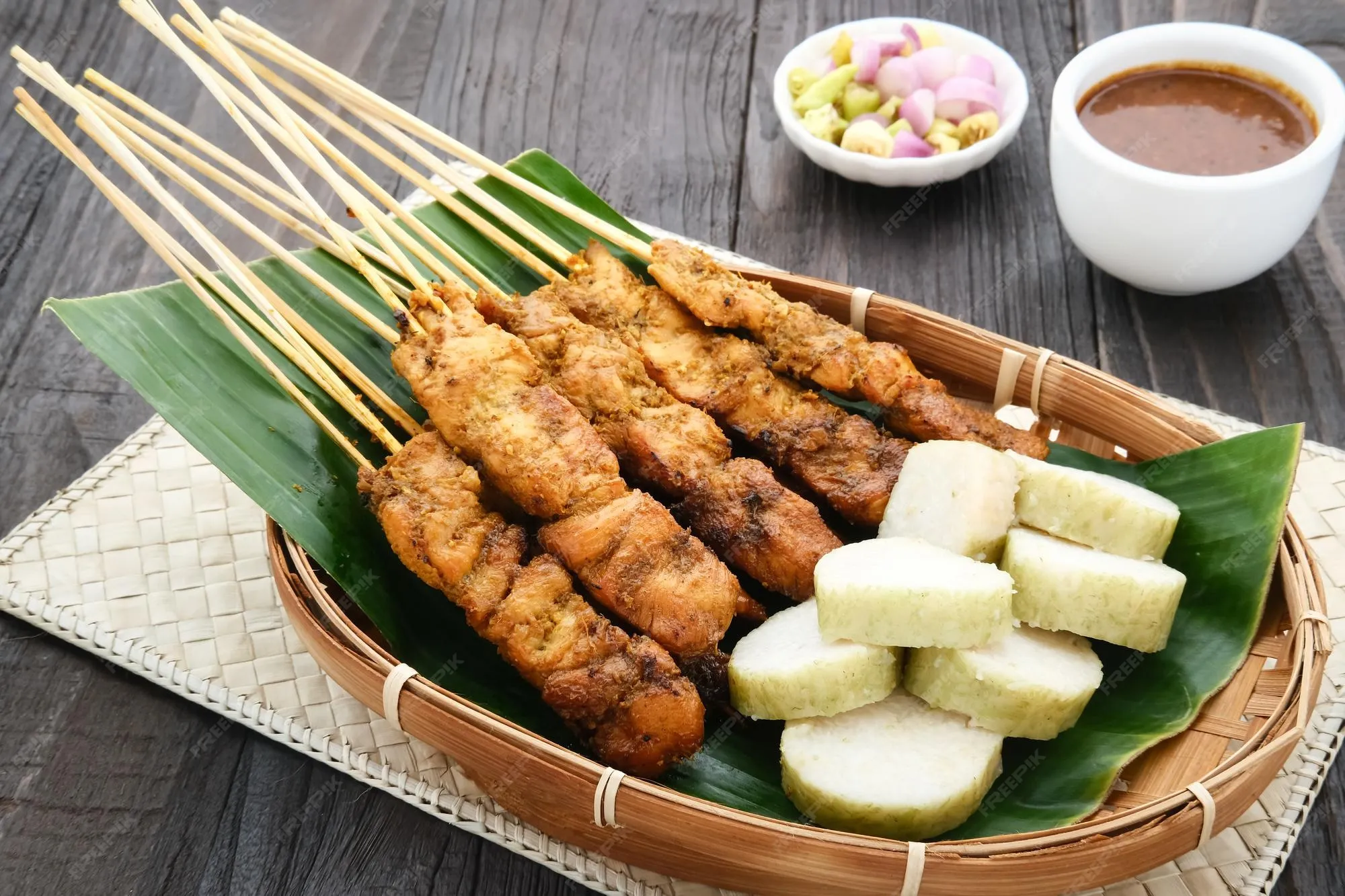 Pemburu Sate Kelinci Merapat! Ini Dia 5 Tempat Sate Kelinci Paling Empuk di Tawangmangu!
