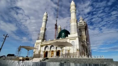 Panduan Lengkap Wisata Religi Karanganyar: Rute Terbaik, Akomodasi Nyaman, dan Tips Anti-Nyasar!