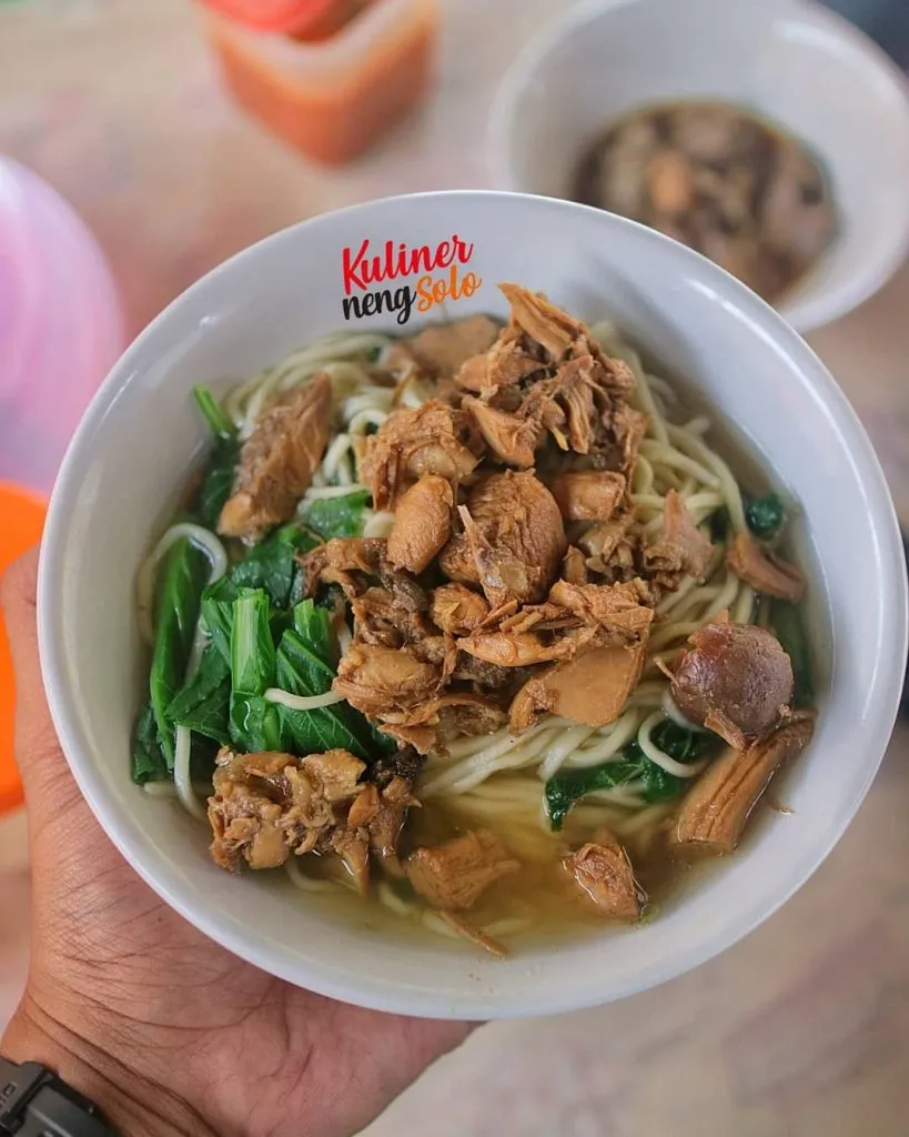 Tips Memilih Mie dan Ayam Terbaik untuk Racikan Mie Ayam Solo Ala Rumahan: Dijamin Mirip Aslinya!