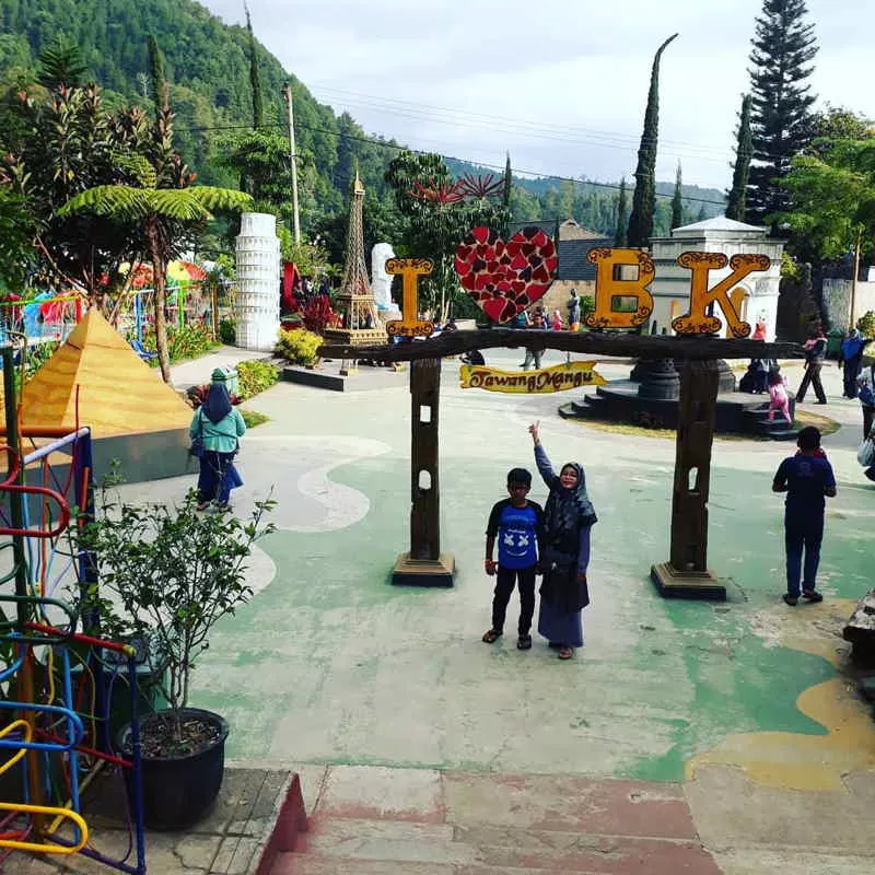 Wisata di Tawangmangu