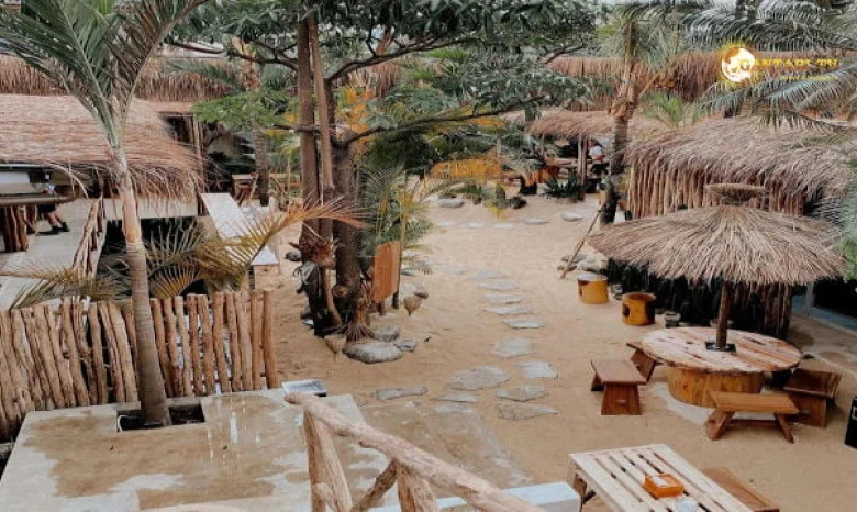 Bosan yang Itu-itu Aja? Temukan 5 Hidden Gem Restoran Dekat Wisata Kamuning yang Jarang Orang Tahu!