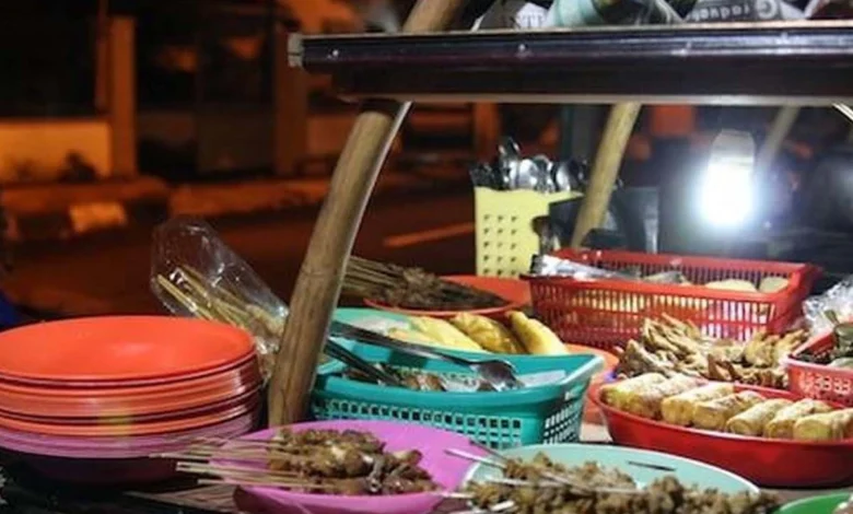 Lupakan Angkringan Biasa! Ini Alasan Kenapa Kamu HARUS Coba Angkringan Eksklusif Solo Sekarang Juga!