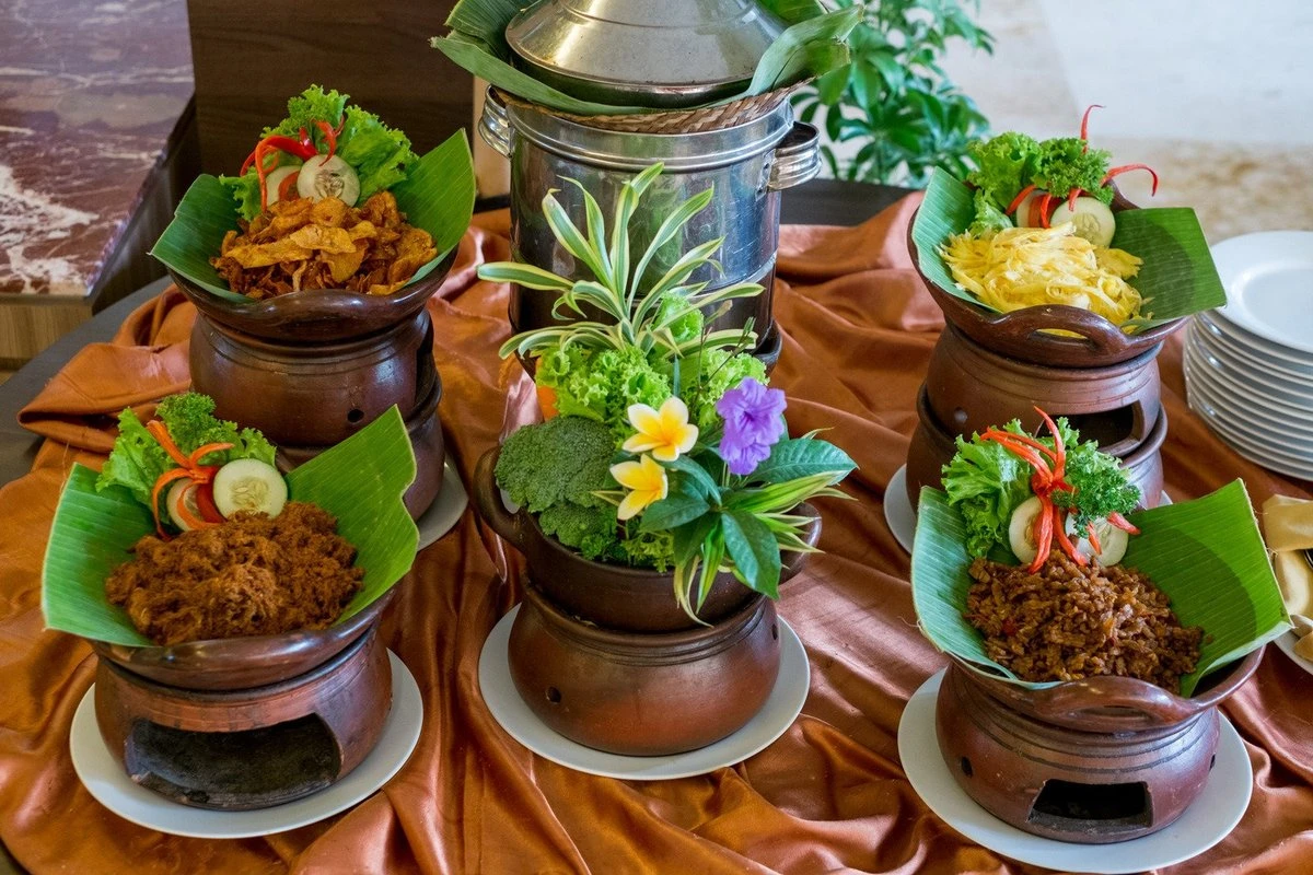 Pecinta Kuliner Halal Wajib Tahu! Restoran Terbaik Dekat Hotel Syariah di Solo!