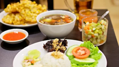 Petualangan Rasa di Solo: Panduan Kuliner Wajib Coba dengan Mobil Sewa Pribadi!