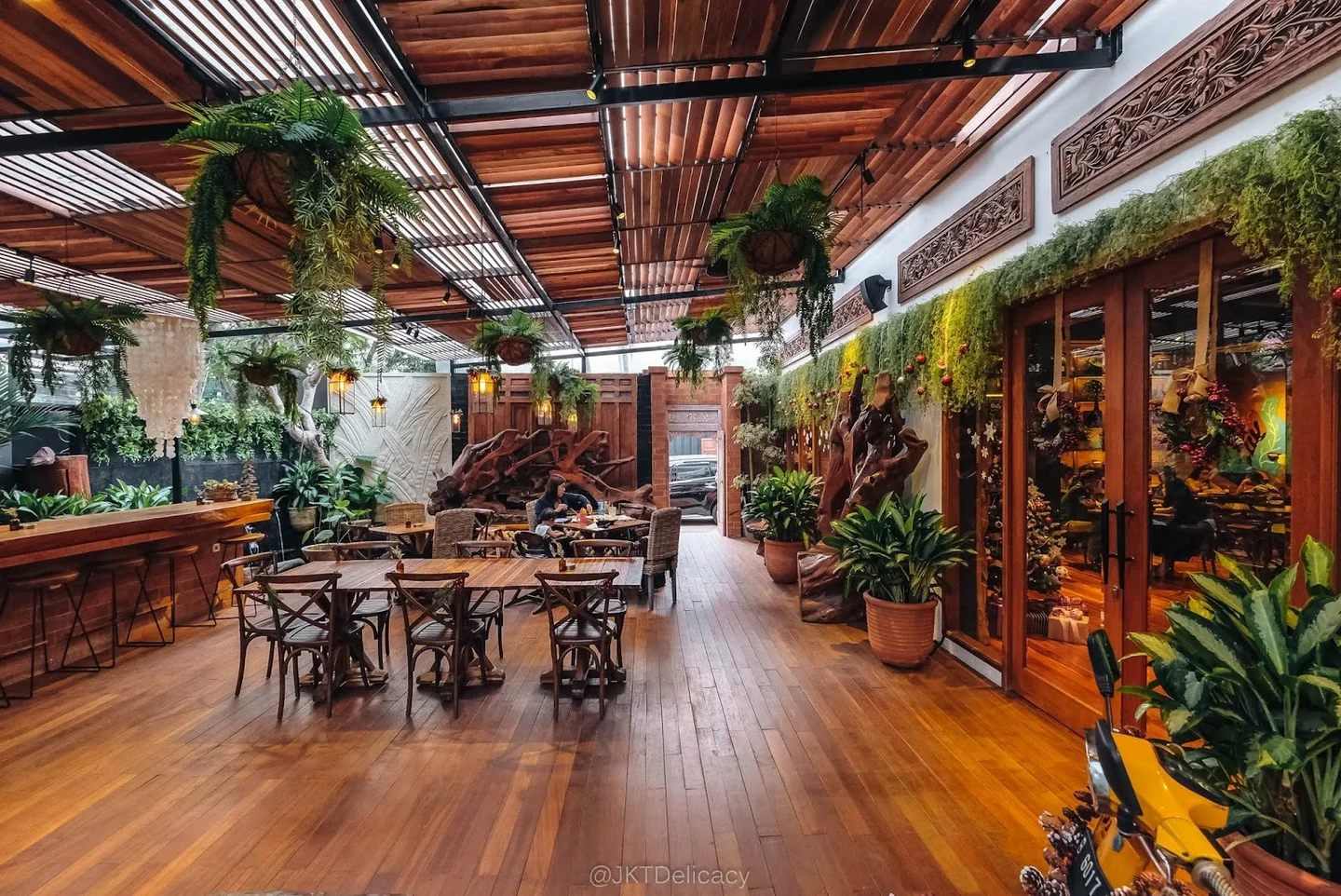 Asyiknya Ngopi Bareng Anabul! Cafe Pet-Friendly di Tawangmangu yang Bikin Betah!