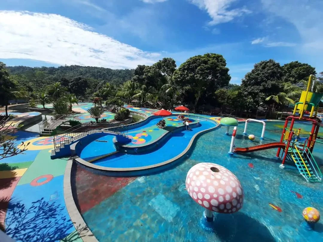 Basah-Basahan Seru! 5 Waterpark Paling Hits di Sukoharjo Wajib Dikunjungi Keluarga!