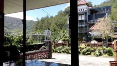 Hotel Tawangmangu Private Pool