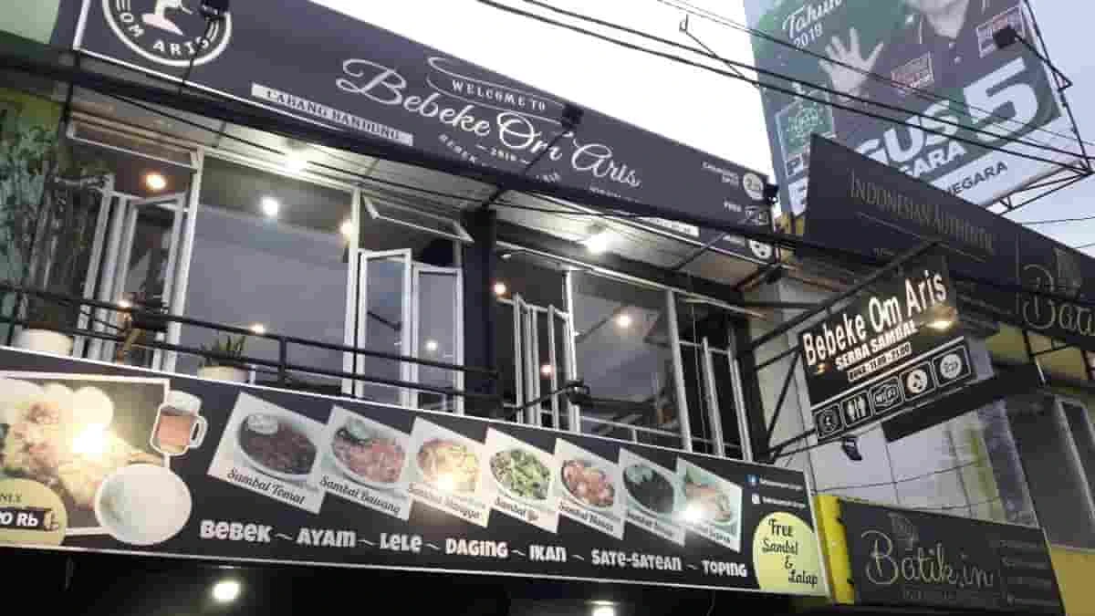 Makan Enak Nggak Bikin Kantong Bolong! 10 Restoran Murah Meriah Dekat Wisata Kamuning yang Rasanya Bintang Lima!