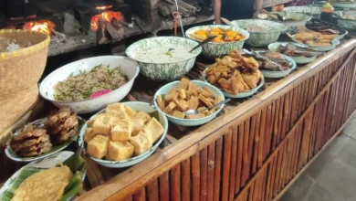 Nikmati Kelezatan Sunda Asli! 5 Restoran Masakan Tradisional Dekat Wisata Kamuning yang Bikin Lidah Bergoyang!