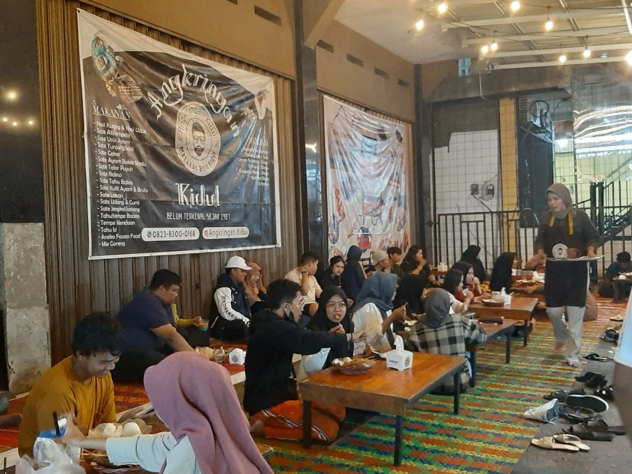 Siapa Dalang di Balik Angkringan Eksklusif Solo? Kisah Inspiratif Sang Inovator Kuliner yang Berani Beda!